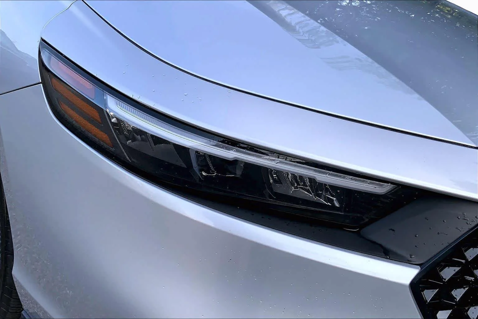 Certified Used 2024 Solar Silver Metallic Honda EX image 27