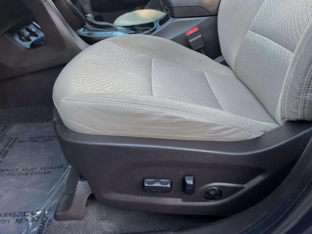 Used 2017 Marlin Blue Hyundai 2.4 Base image 23