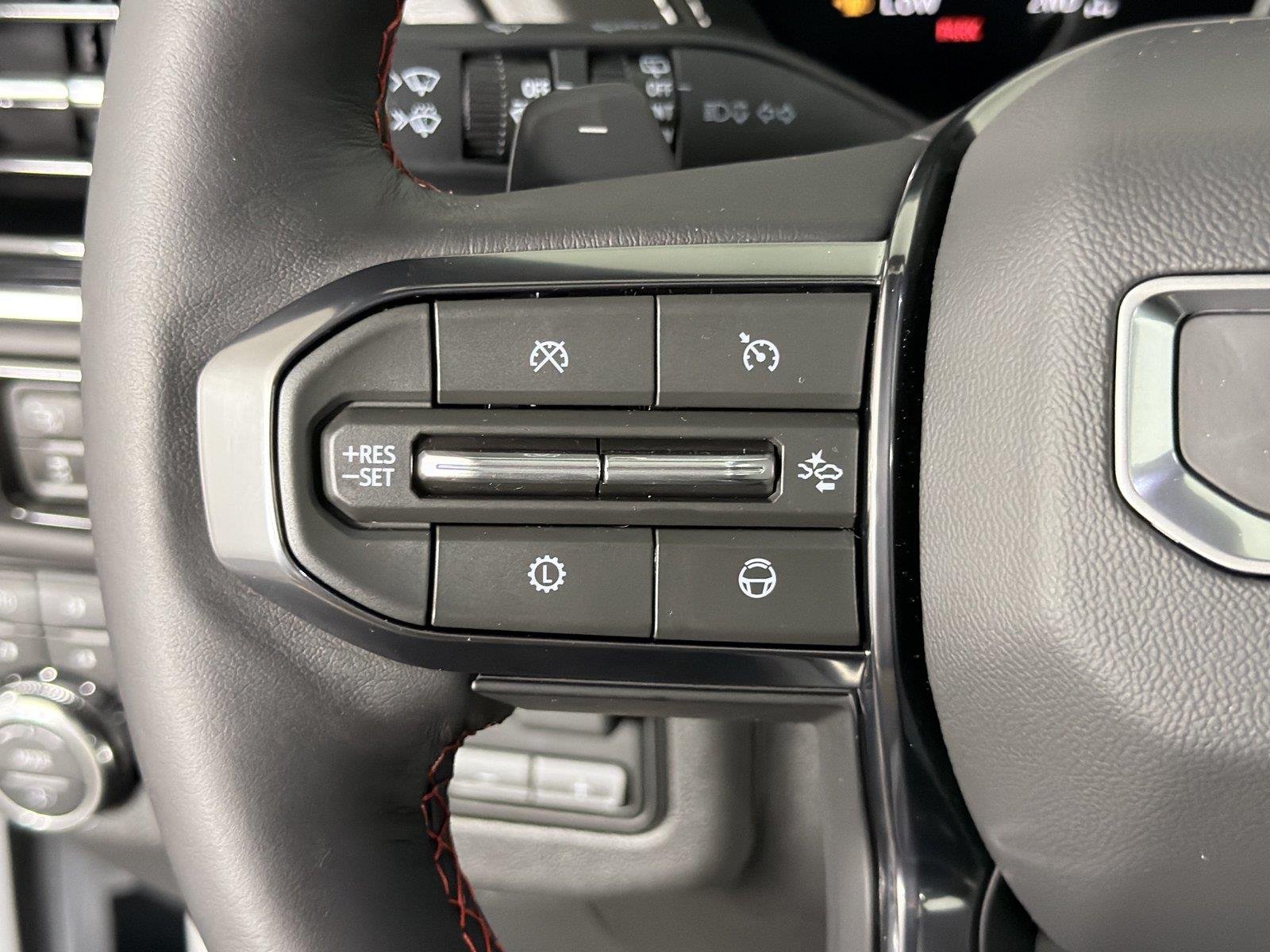 2026 GMC Yukon AT4 Ultimate - Photo 28