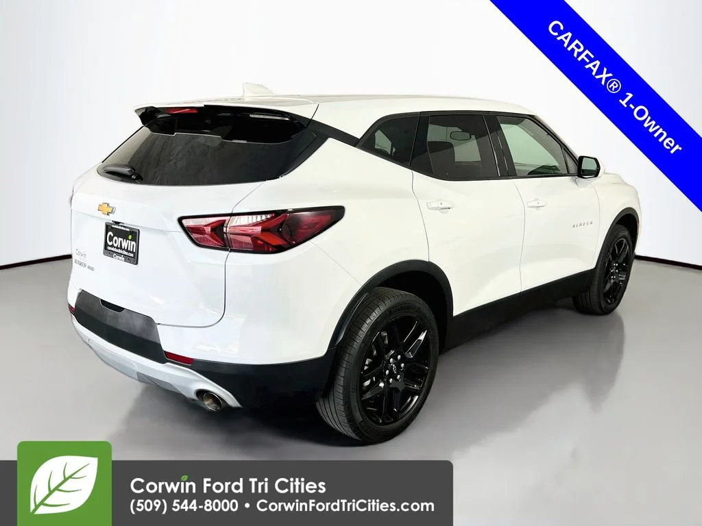 Used 2022 Summit White Chevrolet LT image 15
