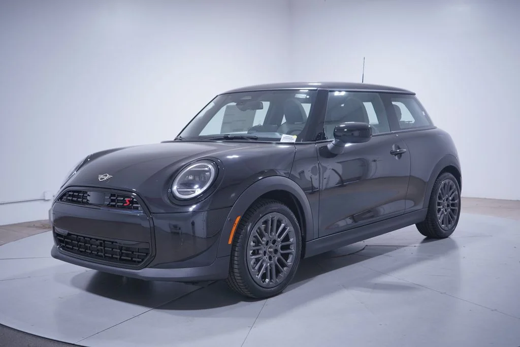 2026 MINI Hardtop Cooper S Signature's photo