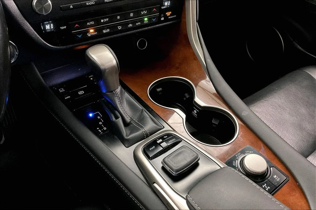 Used 2017 White Lexus 350 image 36