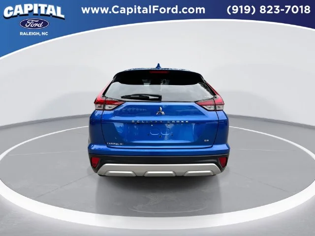 Used 2025 Blue Mitsubishi SE image 7