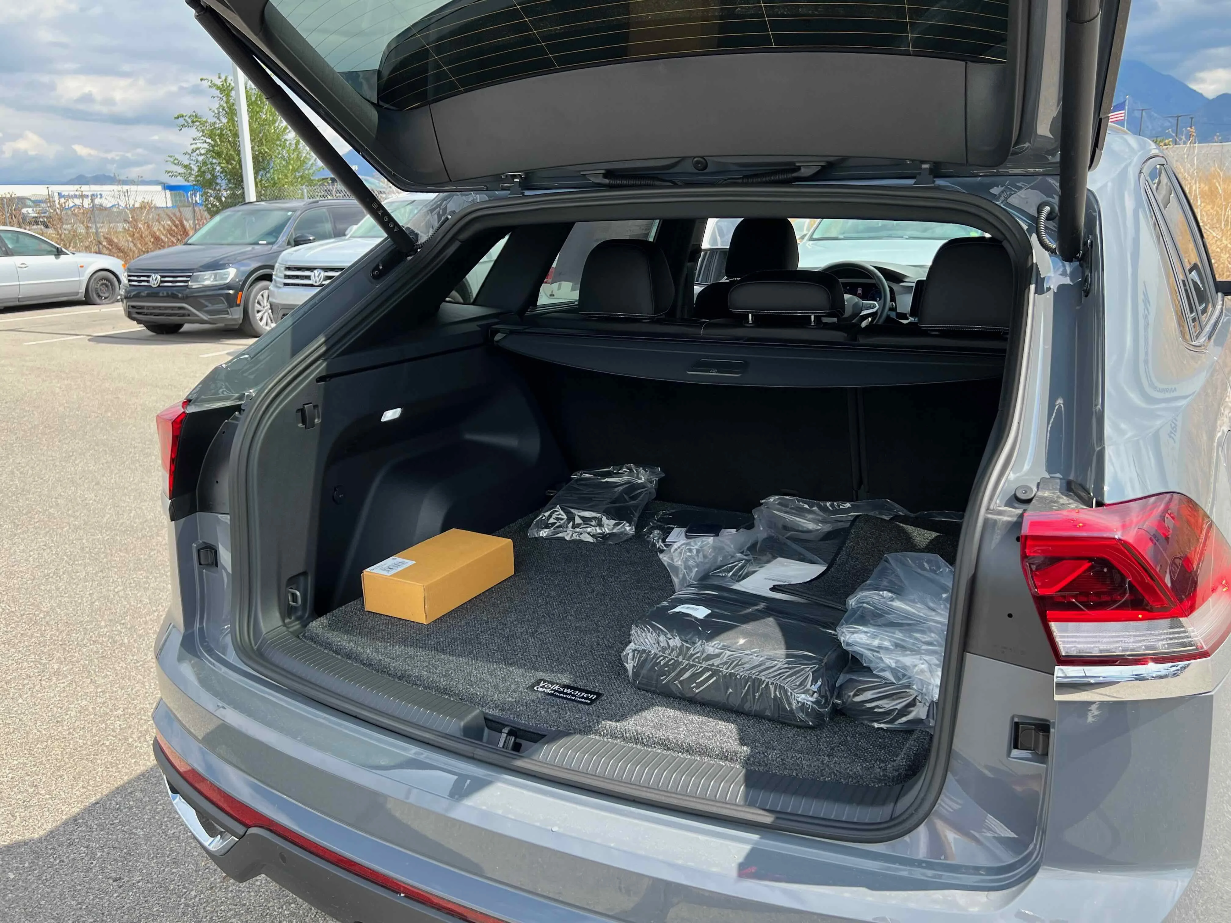 New 2026 Gray Volkswagen 2.0T SE w/Technology image 14