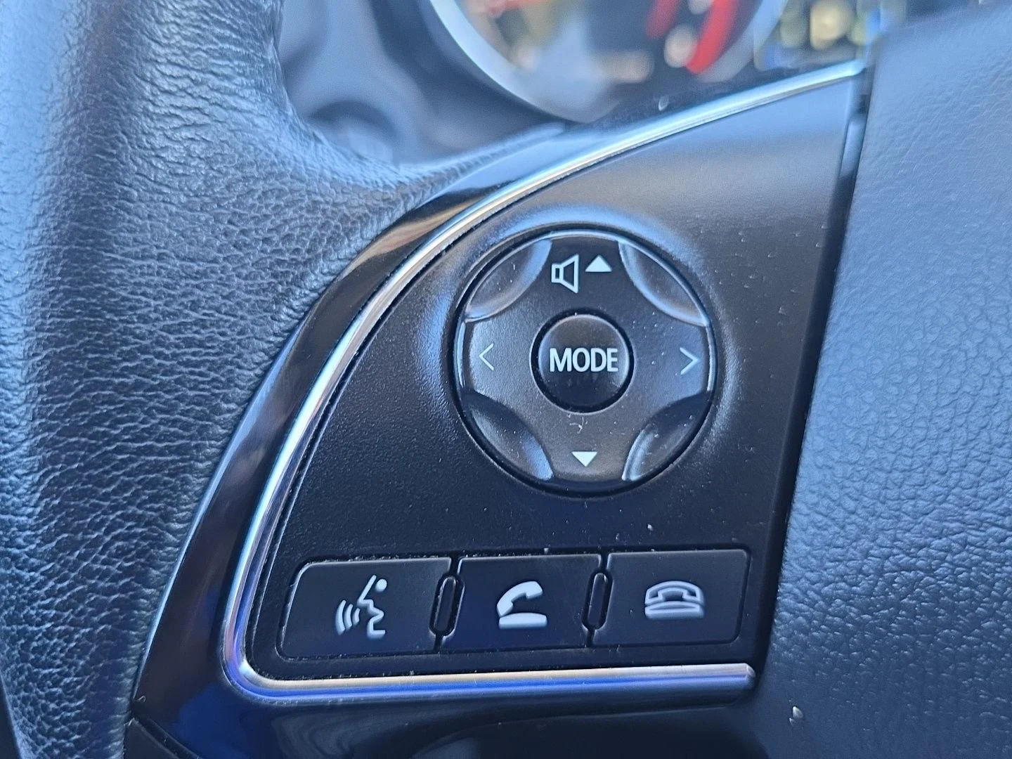 Used 2026  Mitsubishi SE image 13