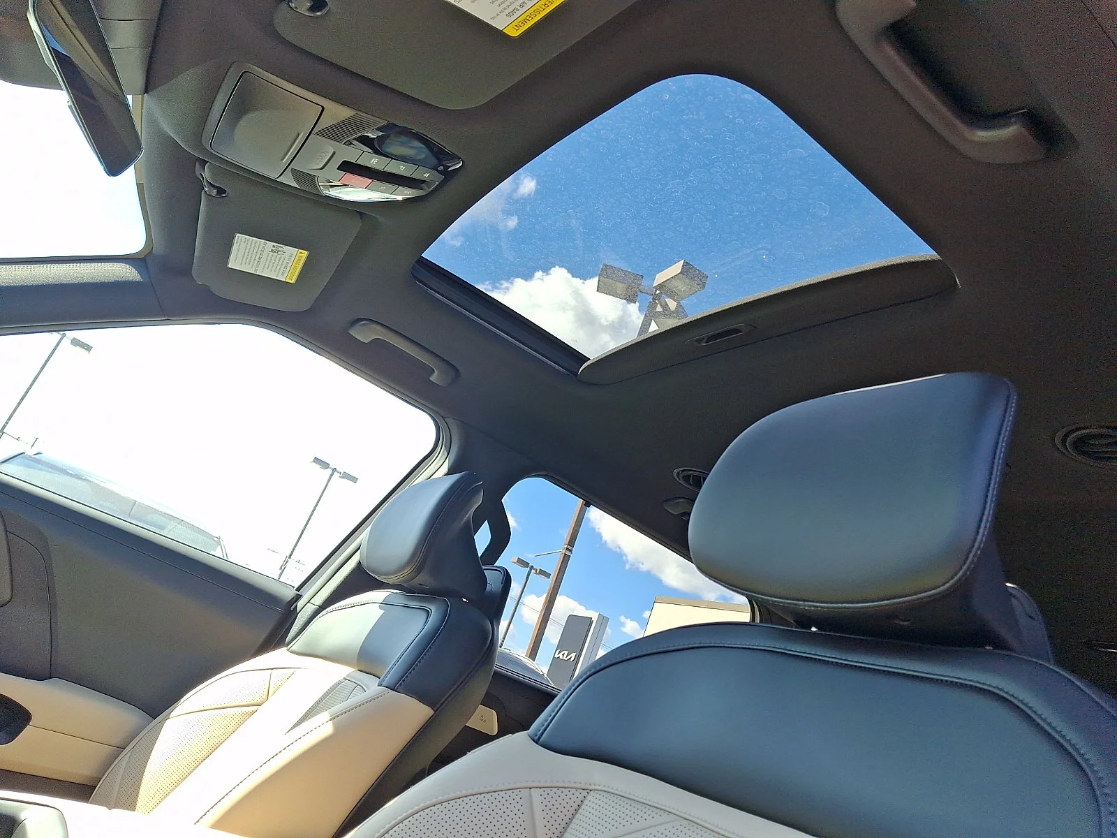 New 2027 White Kia EX image 14