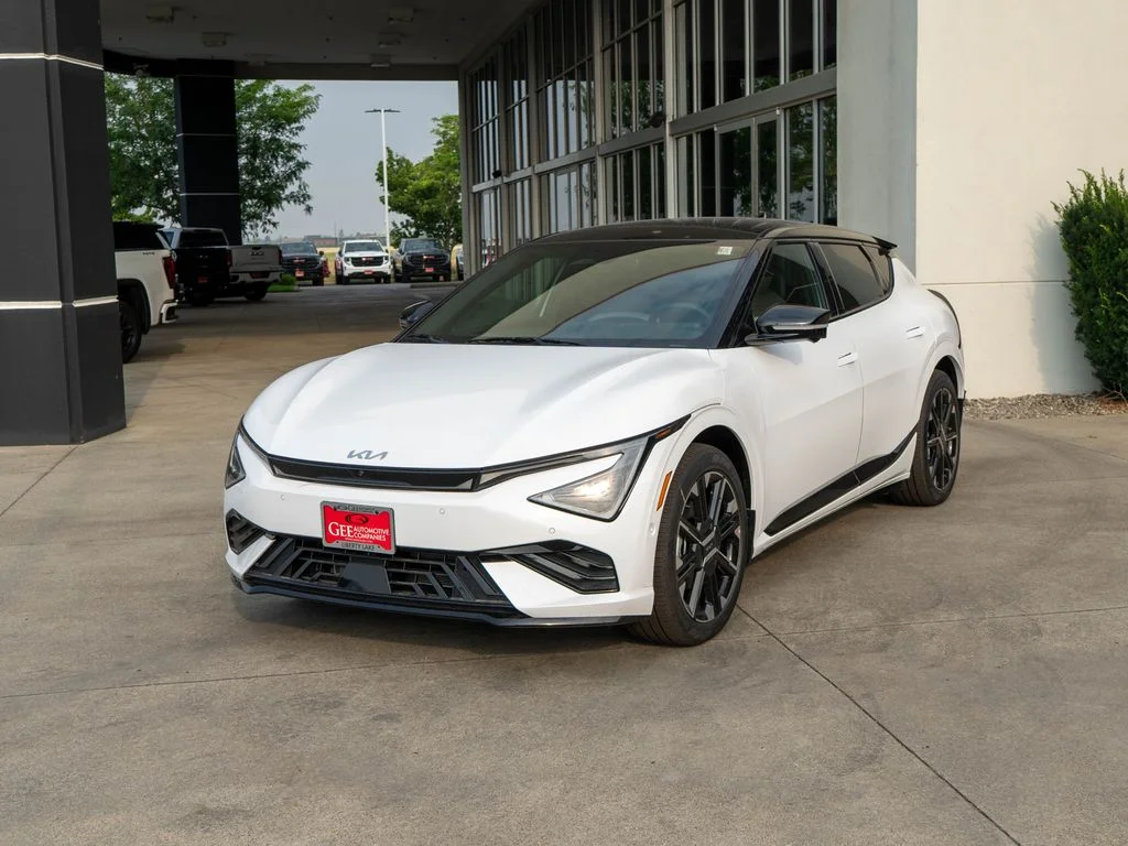New 2026 Glacial White Pearl / Black Ro Kia GT-Line AWD image 3