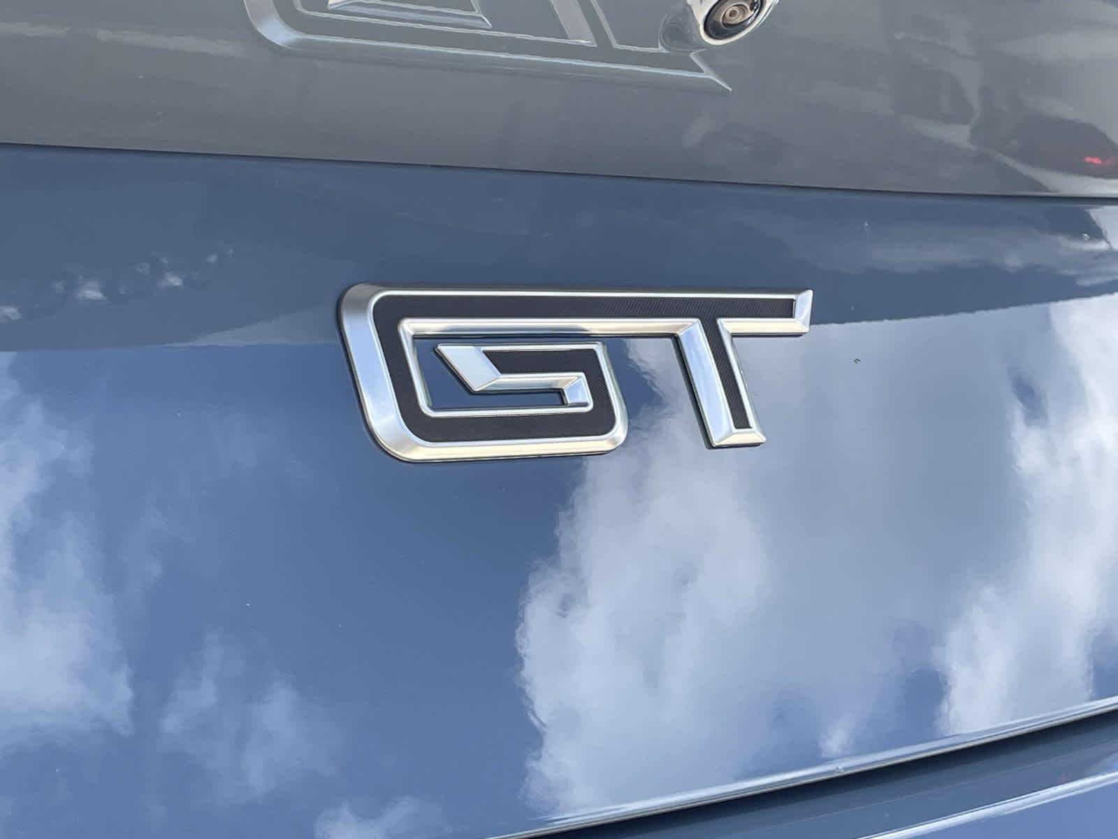 New 2025 Vapor Blue Metallic Ford GT Premium image 16