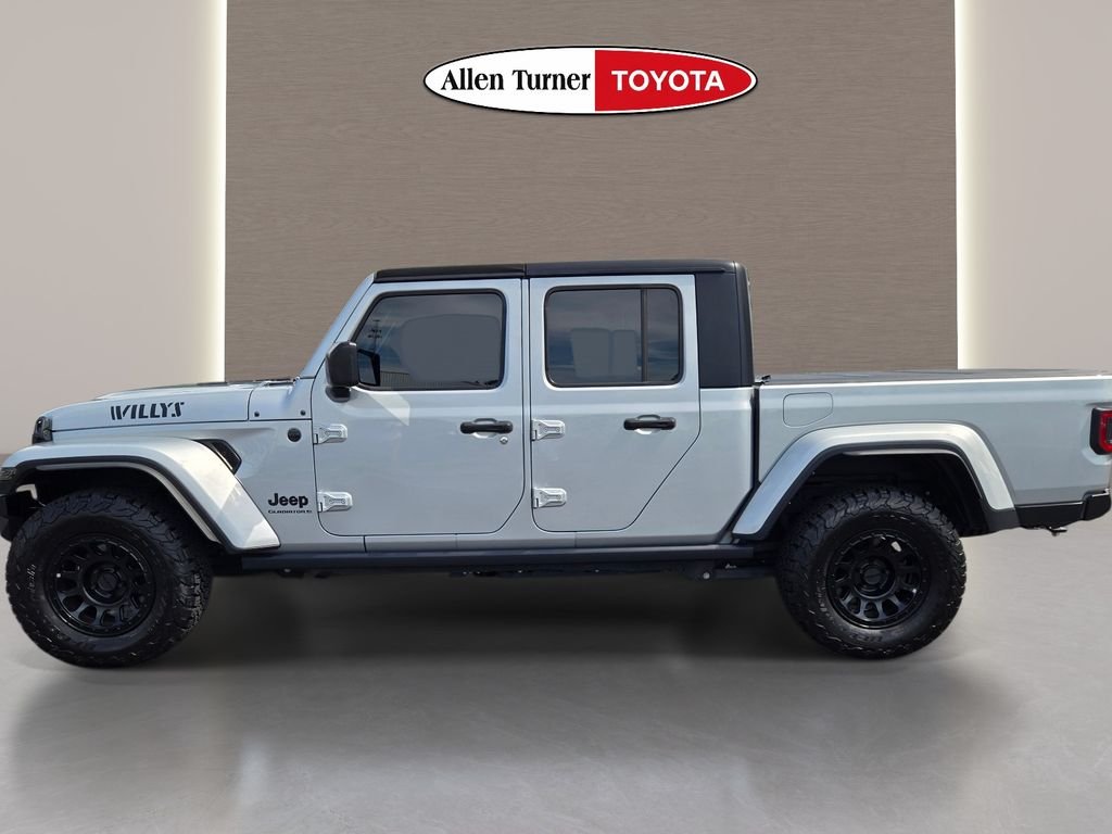 Used 2023 Silver Jeep Willys image 10