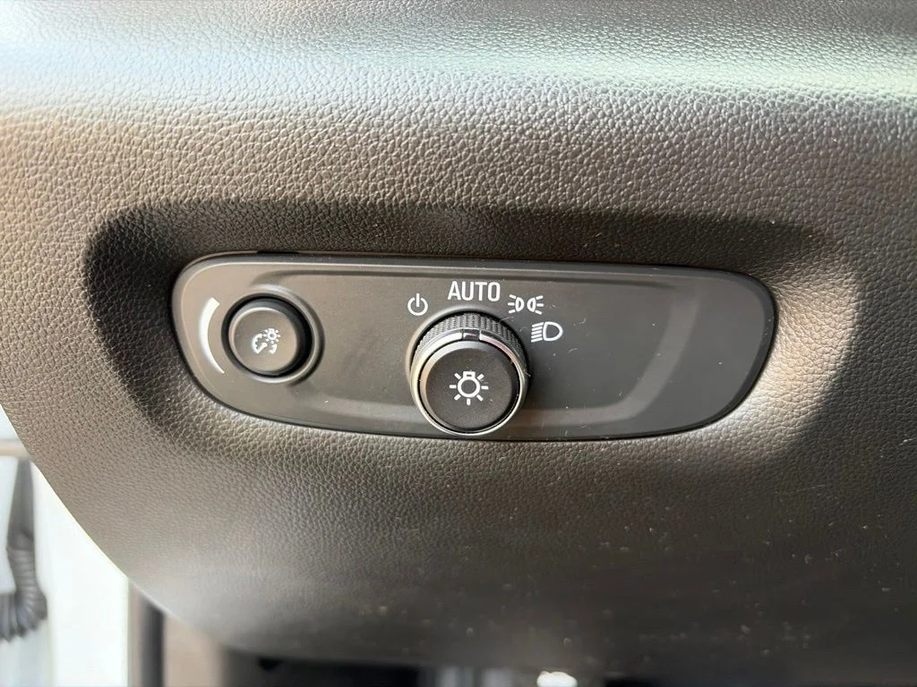 2023 Chevrolet Traverse 1LT - Photo 29