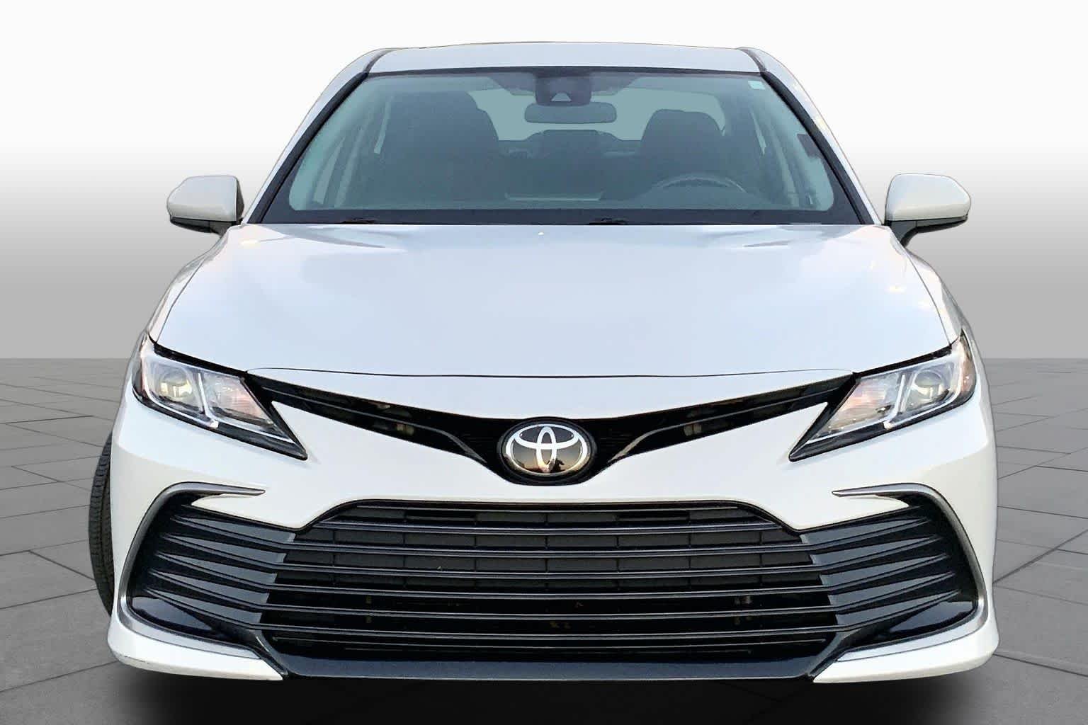 Used 2022 Ice Edge Toyota LE image 4