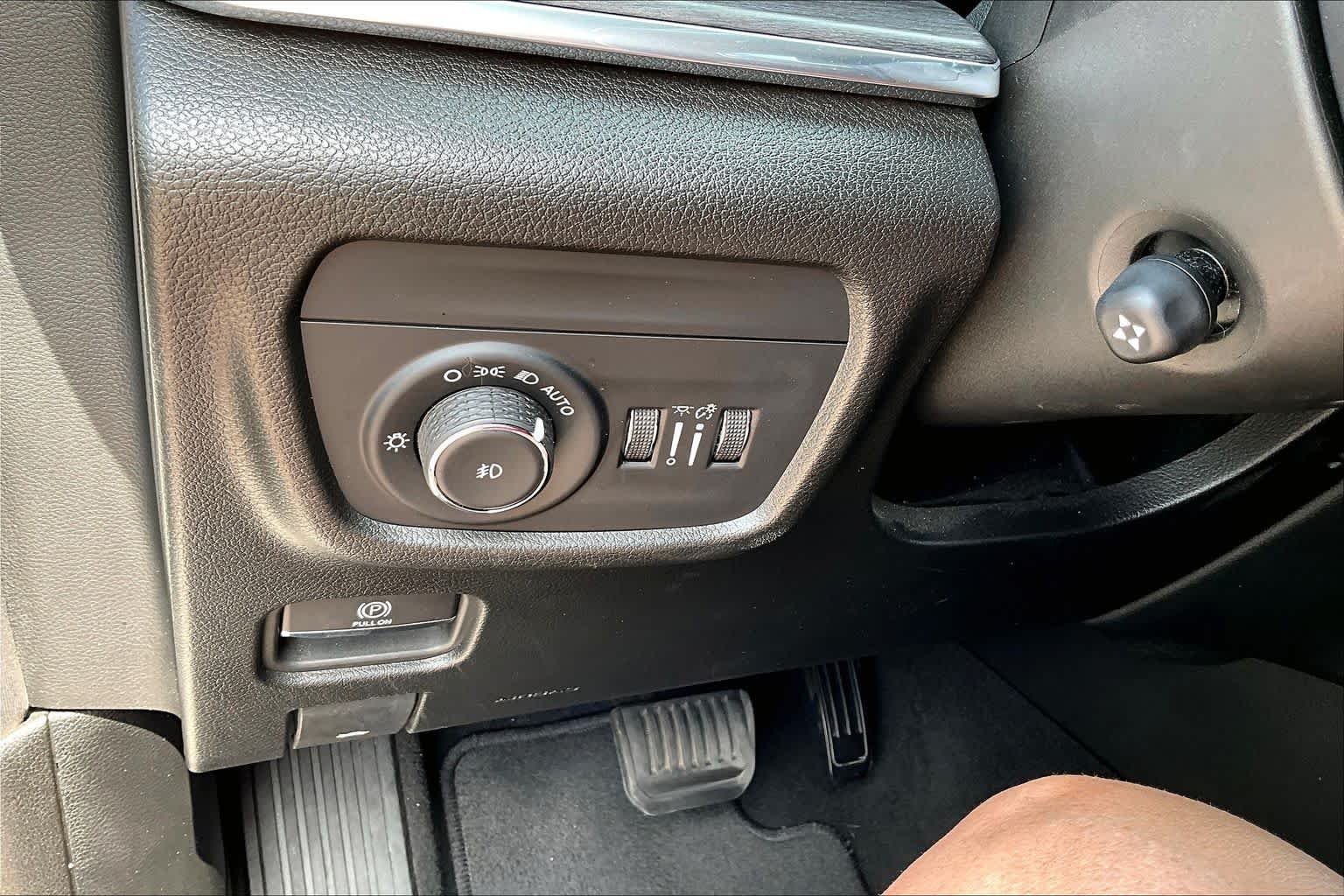 Used 2023 Bright White Clearcoat Jeep Overland image 31