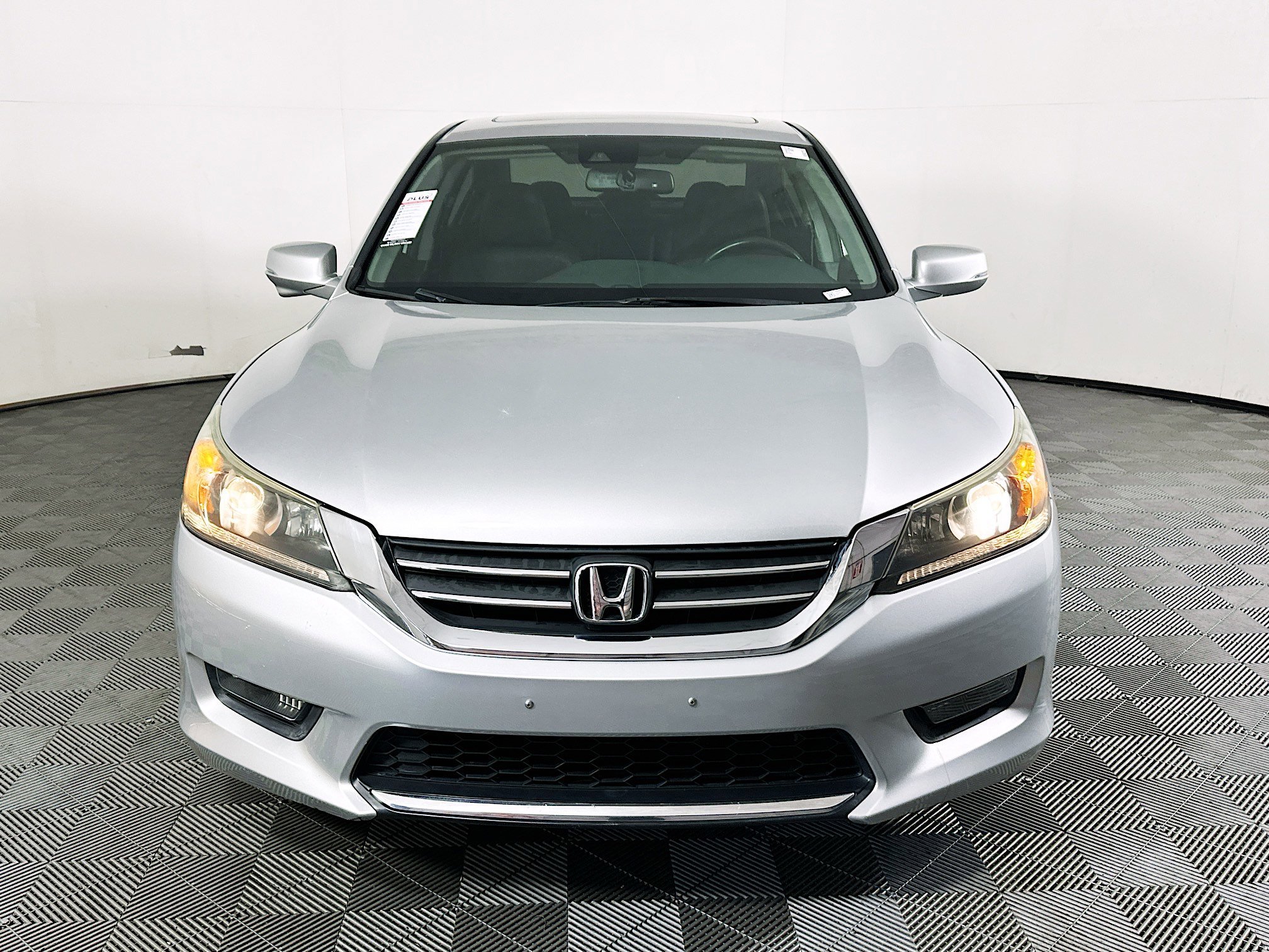 Used 2014 Silver Honda EX-L image 8