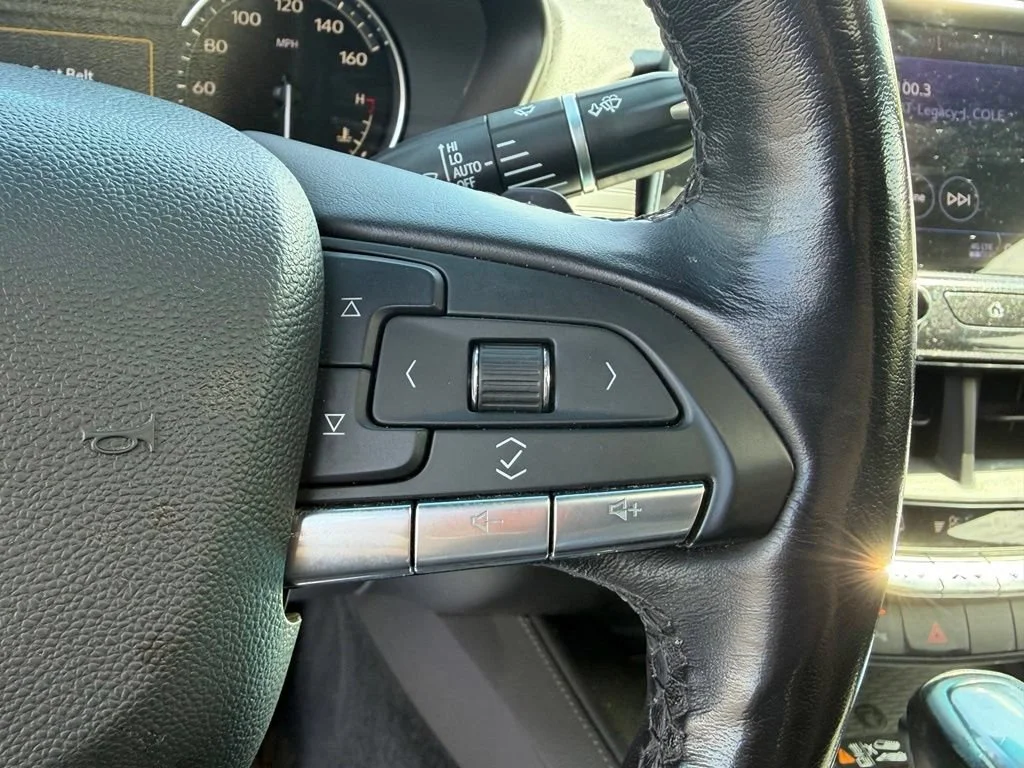 Used 2020 BLACK RAVEN Cadillac Premium Luxury image 37