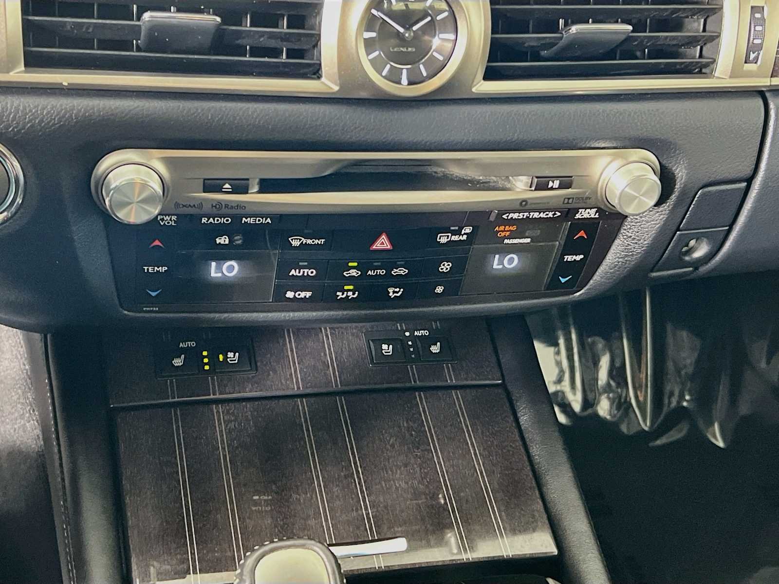 Used 2018 Atomic Silver Lexus  image 16