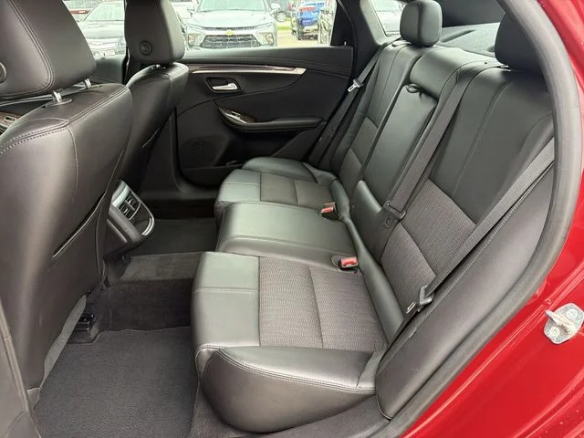 Used 2015 Red Chevrolet LT image 23