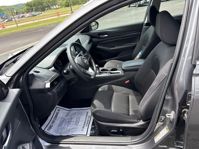 Used 2025 Gun Metallic Nissan 2.5 SV image 14