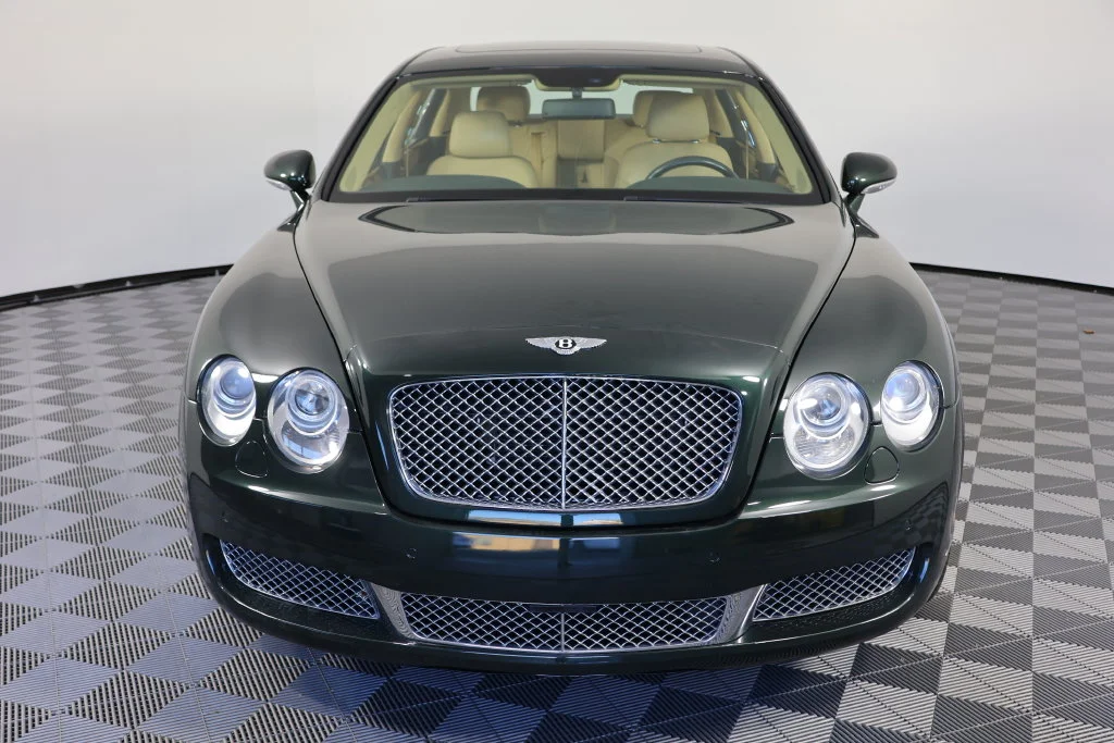 Used 2008  Bentley  image 3