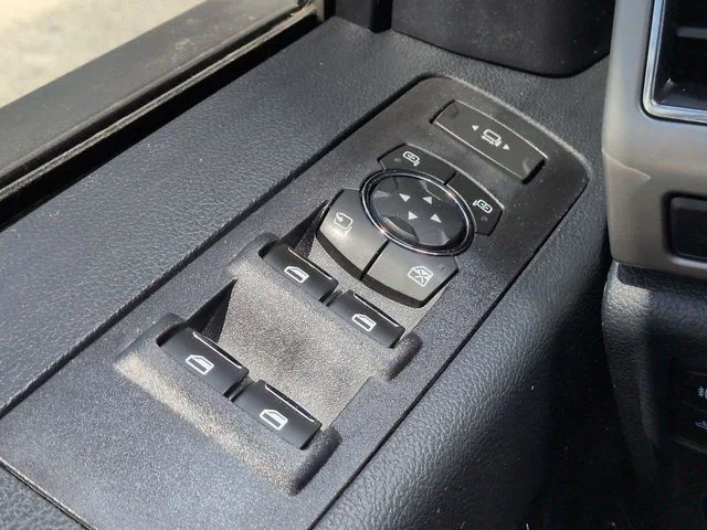Used 2022 Oxford White Ford Lariat image 24