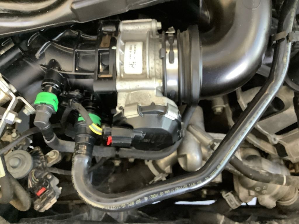 Used 2021 White Ford XLT image 21
