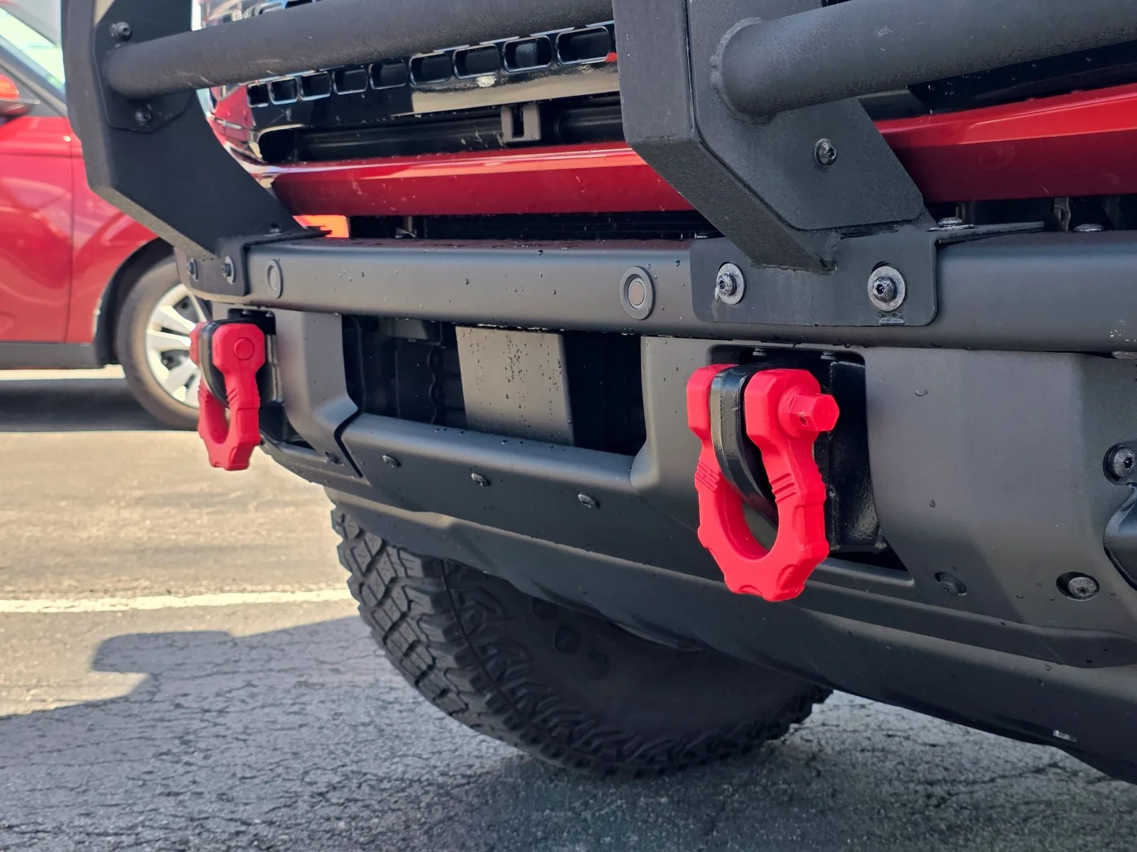 Used 2023 Hot Pepper Red Metallic Tinted Clearcoat Ford Wildtrak image 23