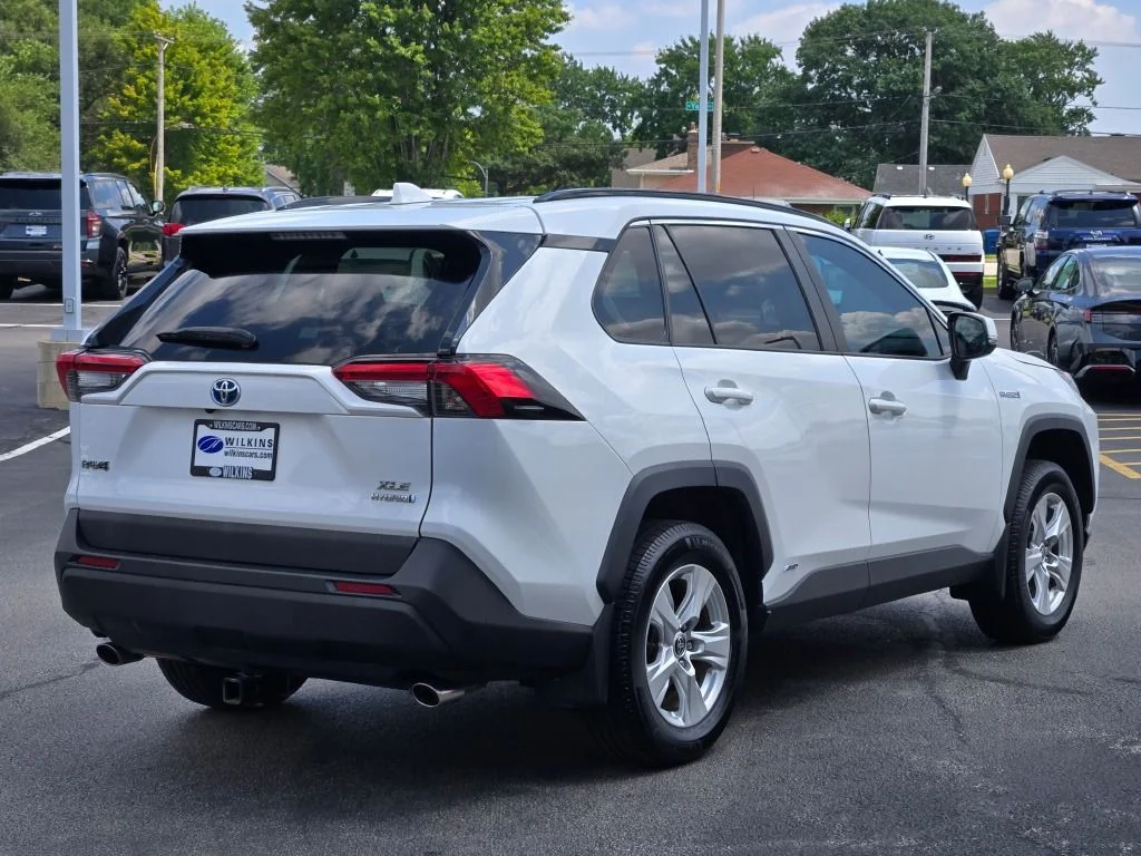 Used 2021 White Toyota XLE image 12