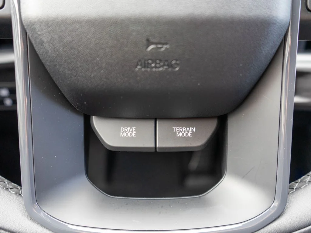 New 2027 Glacial White Pearl Kia X-LINE SX image 25