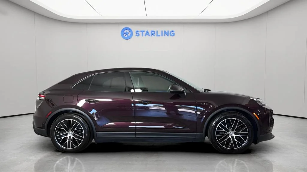 2025 Porsche Macan Base - Photo 11