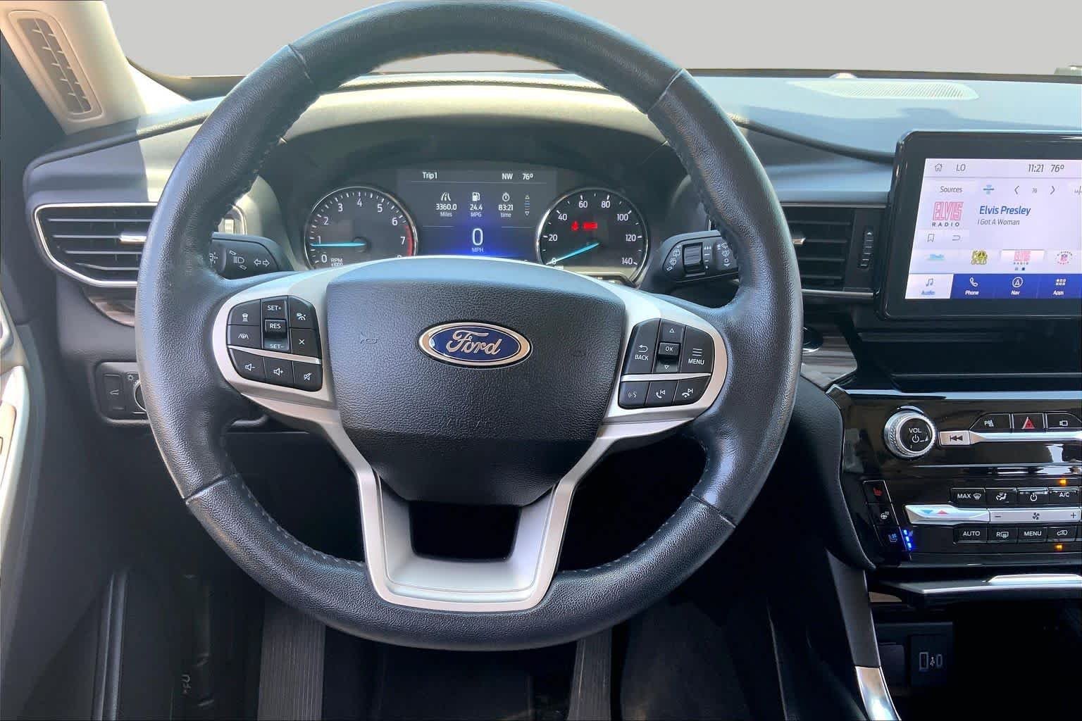 Used 2022 Star White Metallic Tri-Coat Ford Limited image 6