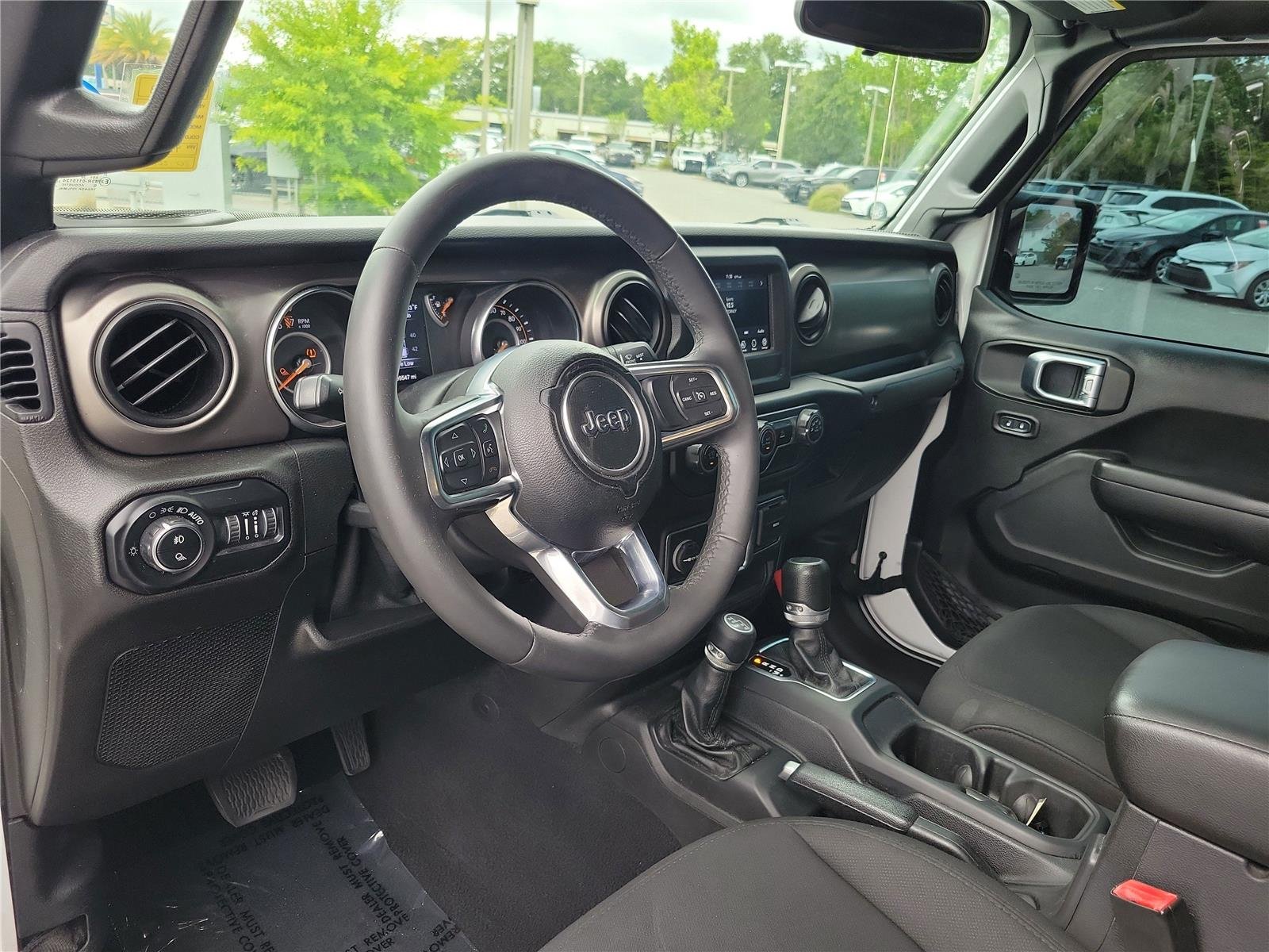 Used 2020 Bright White Clearcoat Jeep Sport S image 11