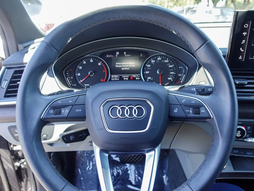 Used 2024 Daytona Gray Pearl Effect Audi 45 S line Premium image 12