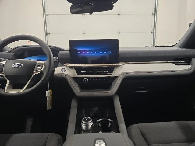 New 2027 Carbonized Gray Metallic Ford Active image 15