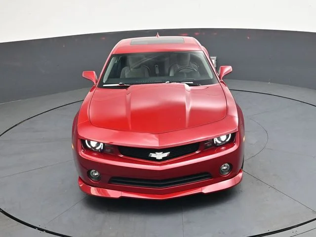 Used 2013 Red Chevrolet 2LT image 27