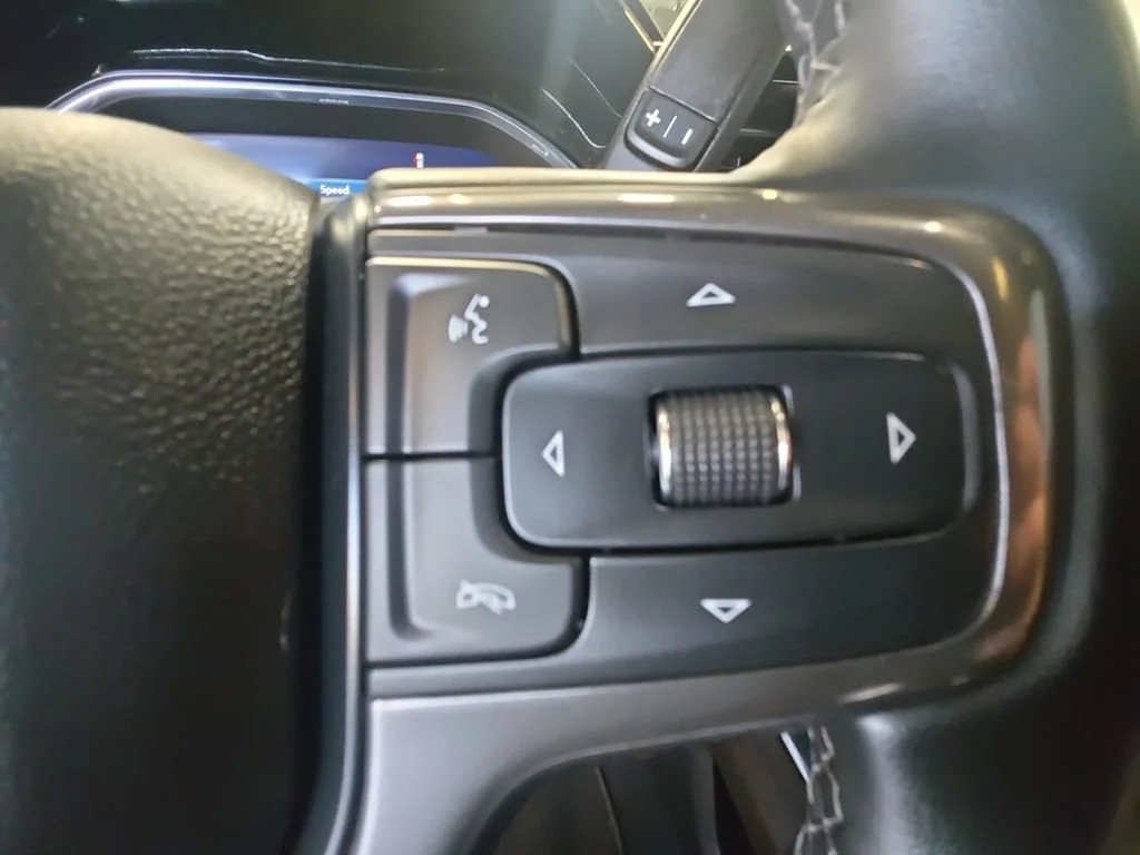 Used 2024 Sterling Gray Metallic Chevrolet High Country image 25
