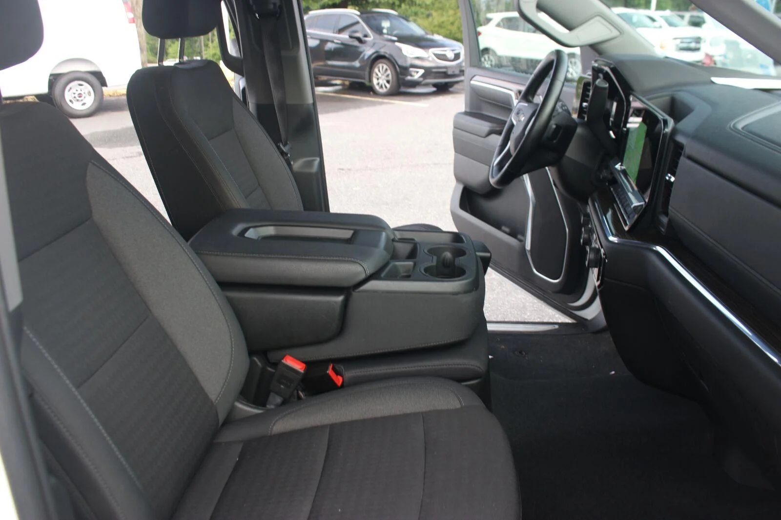 Used 2025 Summit White Chevrolet LT image 36