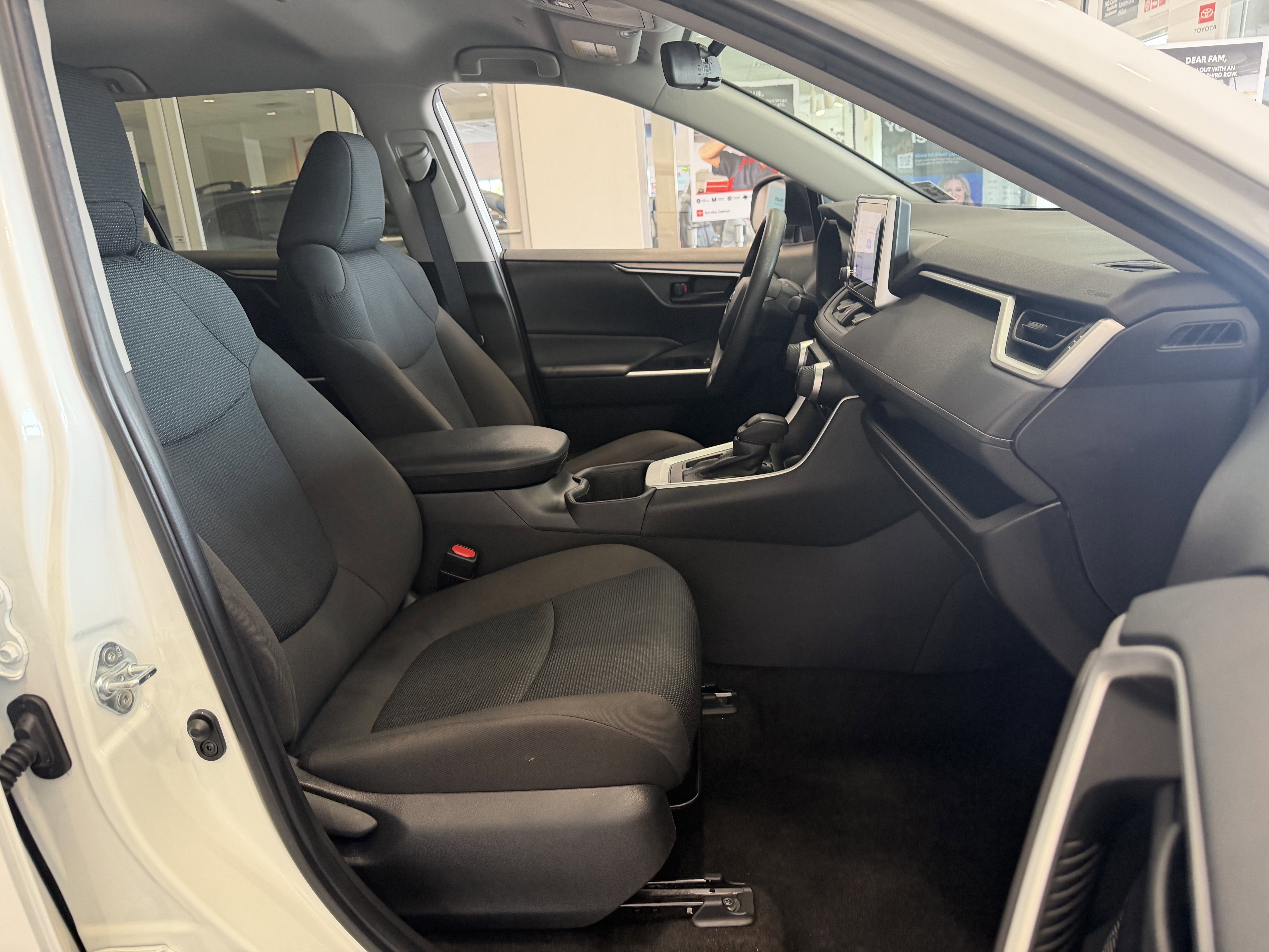 Used 2023 ICE CAP Toyota LE image 33
