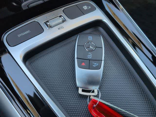 New 2026 Polar White Mercedes-Benz GLA 250 image 34