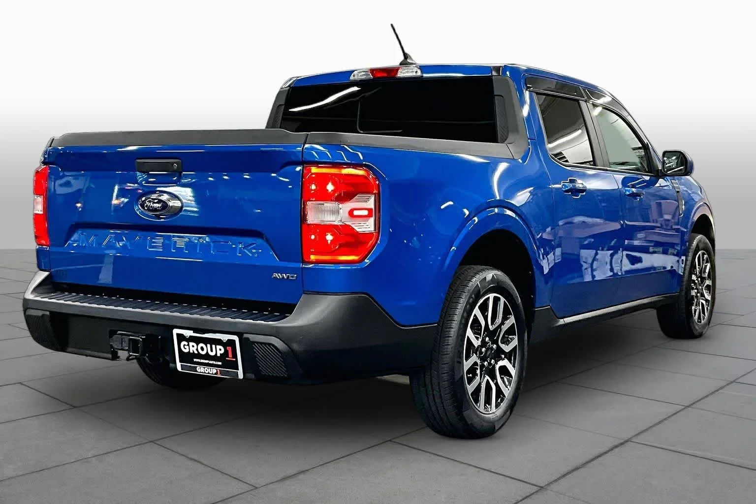 Used 2022 Velocity Blue Metallic Ford Lariat image 12