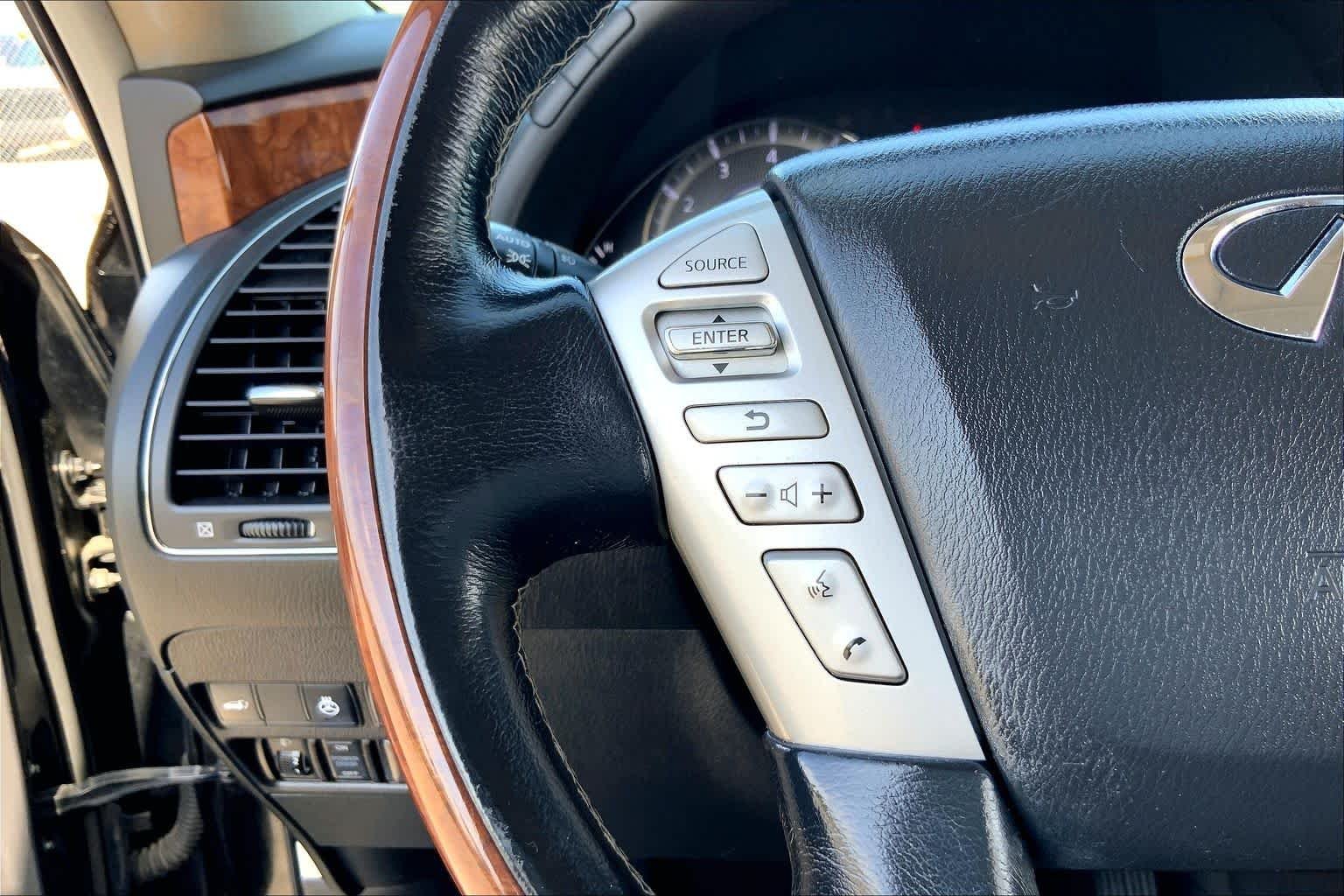 Used 2019 Black Obsidian INFINITI LUXE image 23