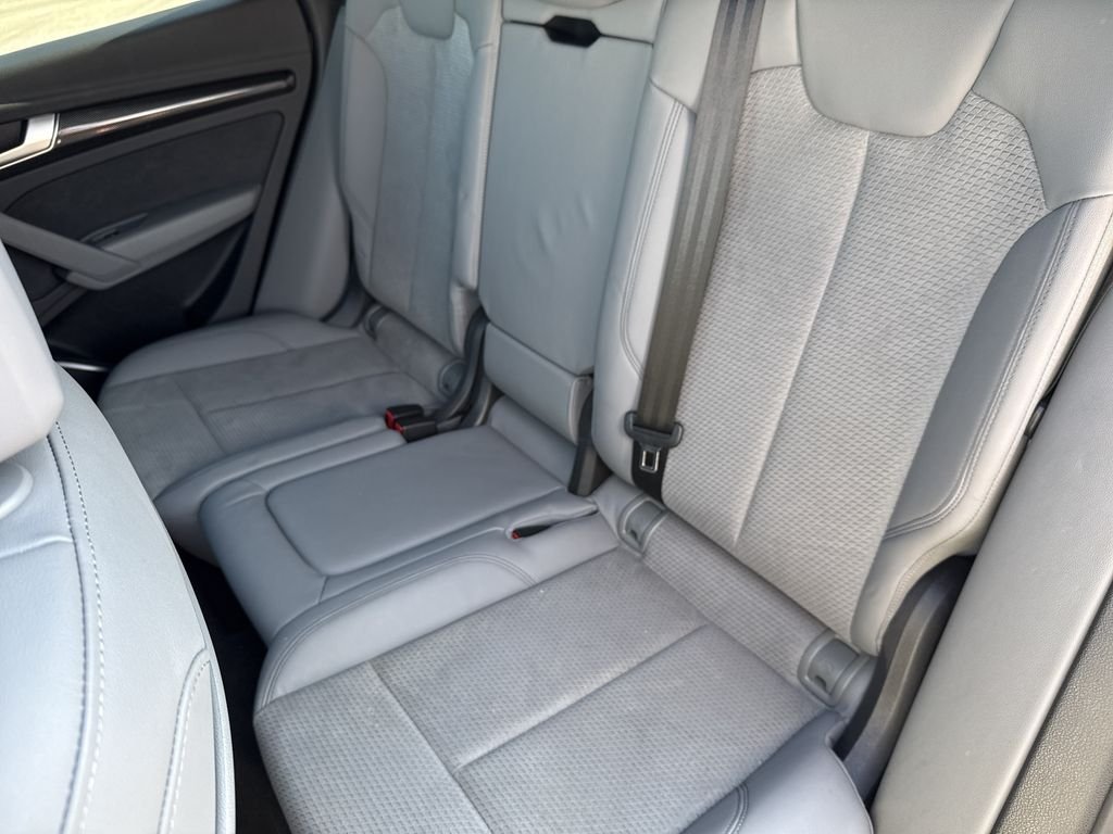 2022 Audi SQ5 Premium - Photo 30