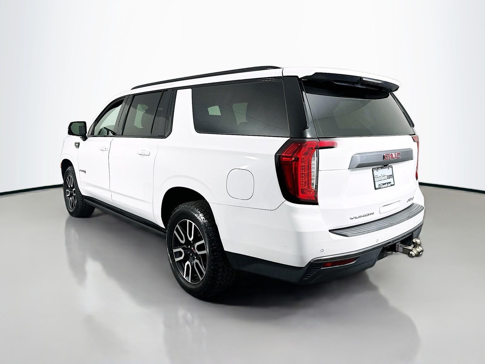 Used 2021 Summit White GMC AT4 image 9