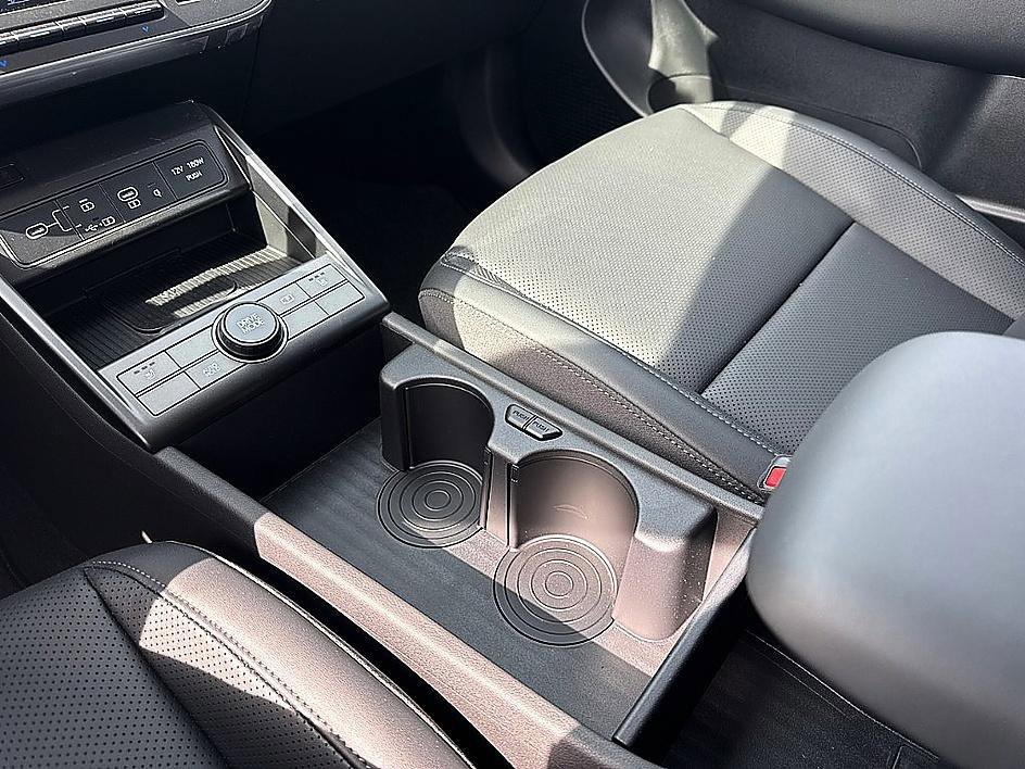 New 2026 Atlas White Hyundai SEL Premium FWD image 12