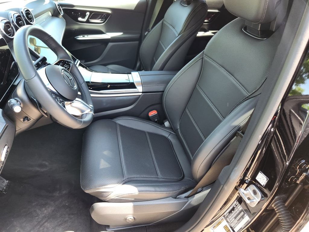 Certified Used 2026 BLACK Mercedes-Benz 300 image 17