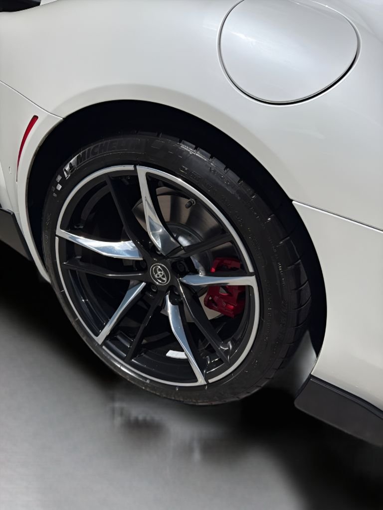 Used 2020  Toyota 3.0 image 16