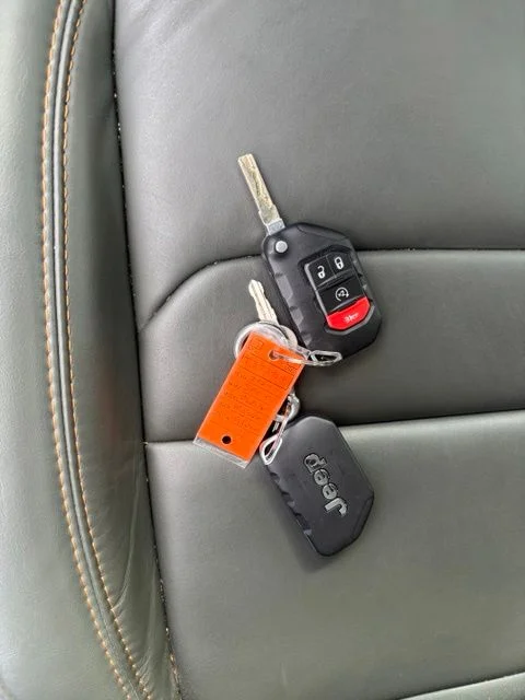 Used 2024 Silver Jeep Mojave image 12