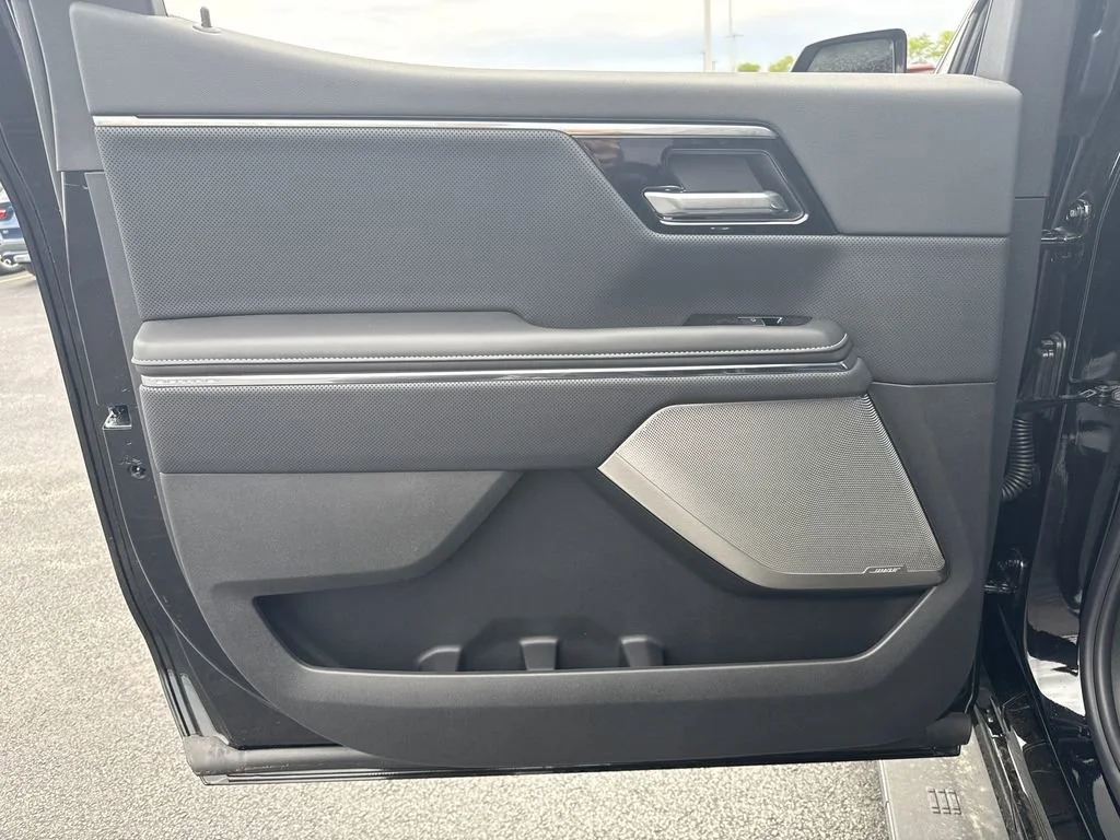 2025 GMC Sierra EV Denali - Photo 34