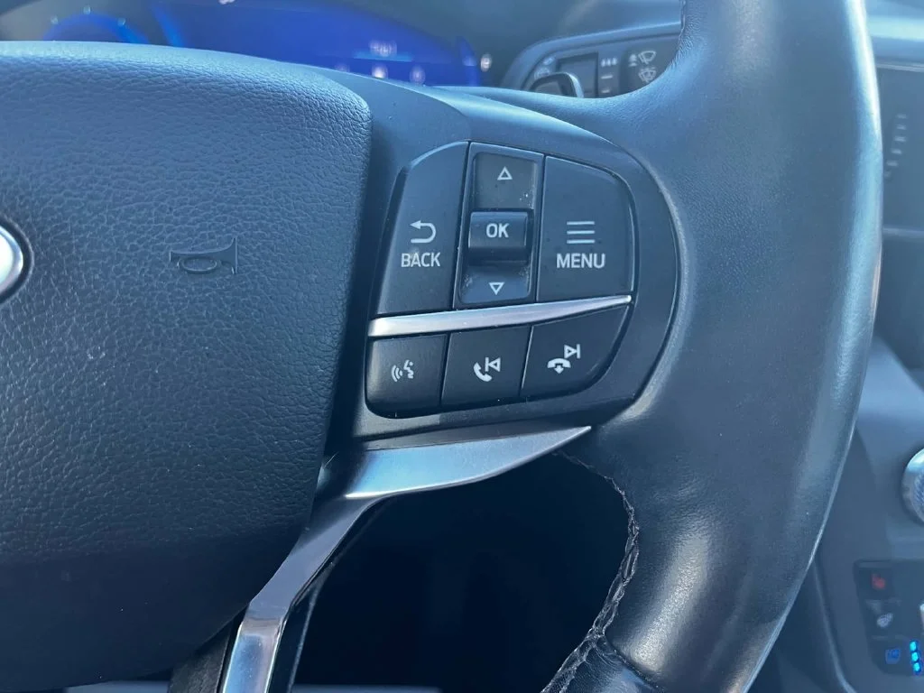 Used 2020 White Ford Platinum image 17