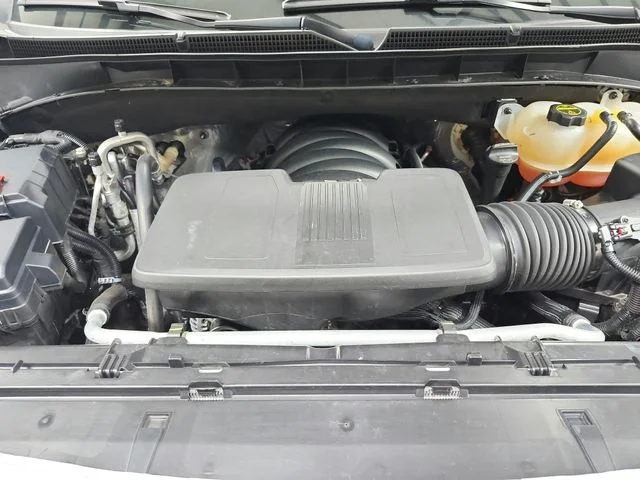 Used 2025 White GMC Denali image 18