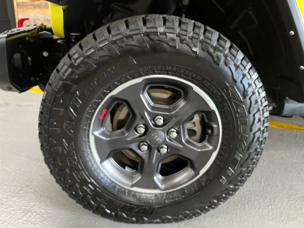 Used 2023 High Velocity Clearcoat Jeep Rubicon image 6