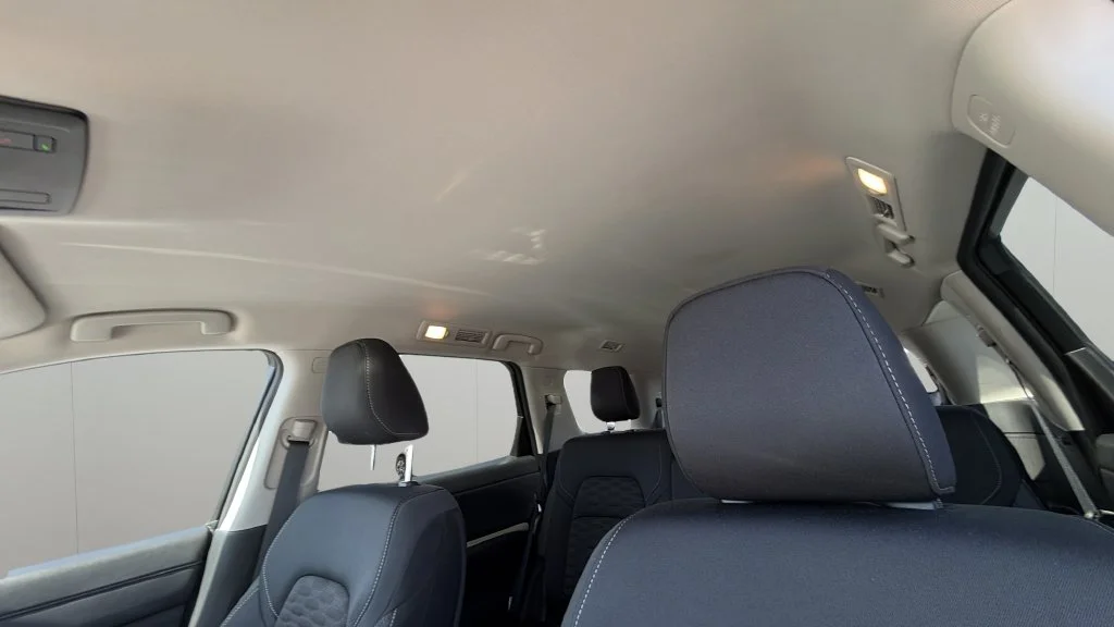 Used 2025 White Nissan SV image 30